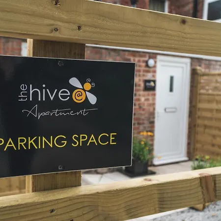 The Hive Apartment Marple Exterior foto